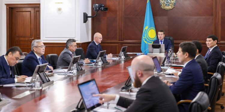 Ә. Смайылов телефон алаяқтығының жиілеп кеткеніне назар аударып, банк деректерін қорғауды күшейтуді тапсырды