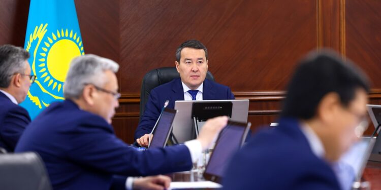Қазақстан жаңа егінге дейін астықпен толық қамтамасыз етілді — Ә. Смайылов