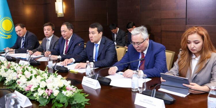 Әлихан Смайылов Орта Азия елдерінің Премьер-Министрлерімен екіжақты ынтымақтастық мәселелерін талқылады