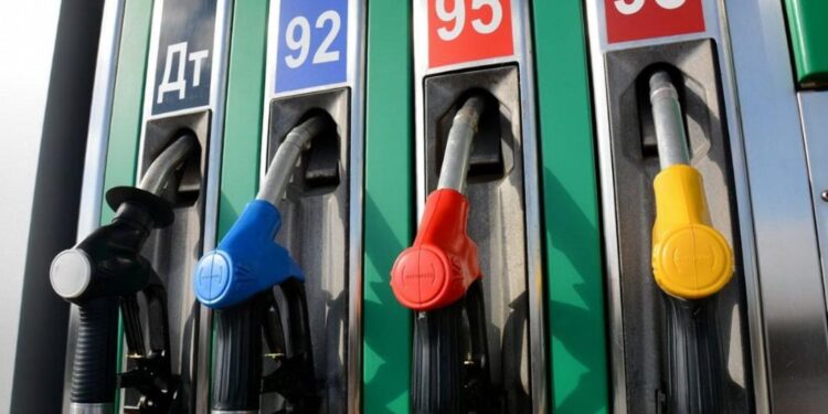 Қазақстанда бөлшек саудада сатылатын мұнай өнімдерінің тізбесі мен шекті бағалары бекітілді