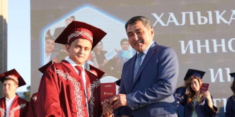Нұржан Нұржігітов «Диплом тапсыру — 2022» салтанатты шарасына қатысты