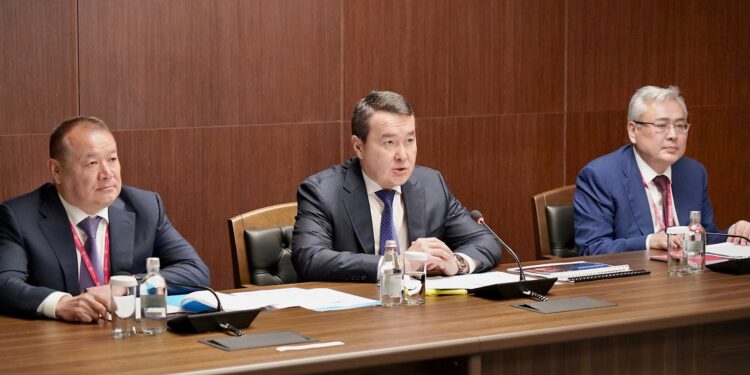 Әлихан Смайылов Ресейдің ірі компанияларының басшыларымен кездесті
