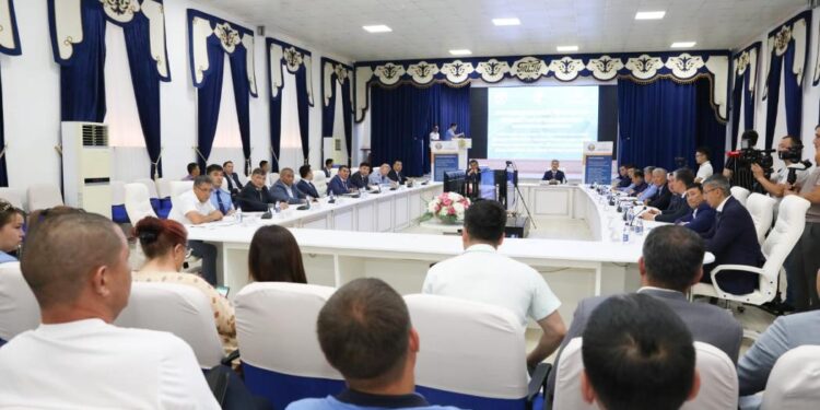 Жамбыл облысы әкімі бизнесті қорғау жөніндегі сараптамалық кеңестің отырысына қатысты