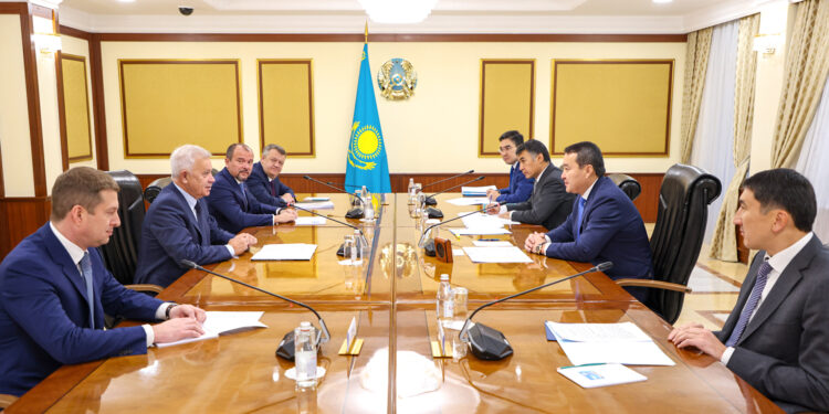 Әлихан Смайылов пен Вагит Алекперов бірлескен мұнай-газ жобаларын іске асыру мәселелерін талқылады