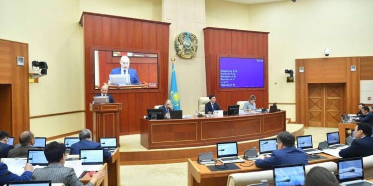 Мәжіліс Салық кодексіне қатысыты түзетулерді бірінші оқылымда мақұлдады
