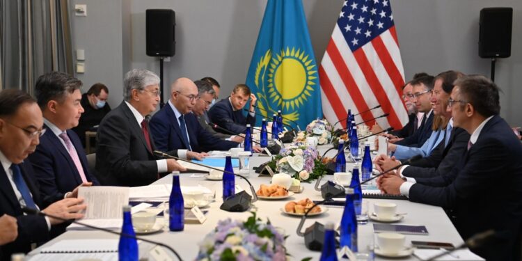 Қасым-Жомарт Тоқаев жаһандық қаржы институттарының жетекшілерімен кездесті