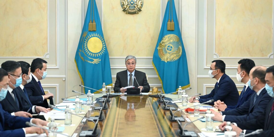 Президент Қасым-Жомарт Тоқаев Қауіпсіздік кеңесінің отырысын өткізді