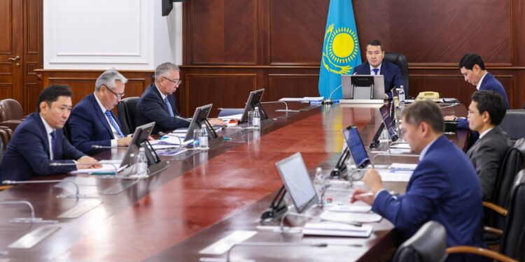 Әлихан Смайылов: Отын бойынша ахуалды үнемі назарда ұстап, қатаң бақылау қажет
