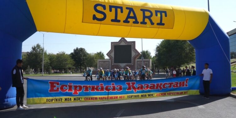 Тараз қаласында «Есірткісіз Қазақстан!» ұранымен велошеру өтті