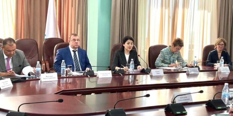 А.ҒИНИЯТ GENERAL ELECTRIC HEALTHCARE ӨКІЛДЕРІМЕН МЕДИЦИНАЛЫҚ ЖАБДЫҚТАР ӨНДІРІСІН ЛОКАЛИЗАЦИЯЛАУДЫ ТАЛҚЫЛАДЫ