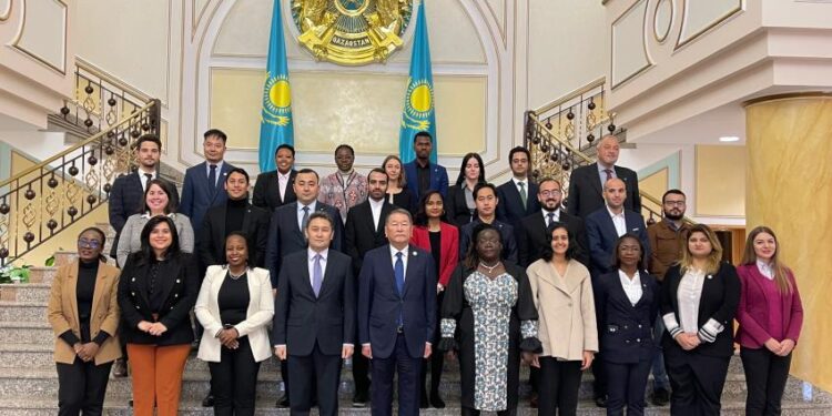 БҰҰ қарусыздану саласындағы стипендиаттар Қазақстанға сапар жасады