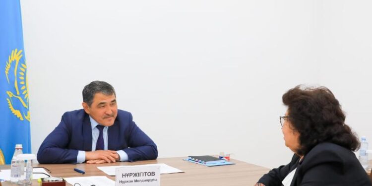 Жамбыл облысы әкімі азаматтардың өтініштері мен мәселелерін тыңдады