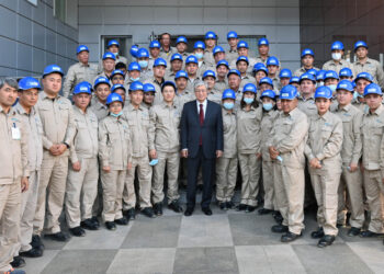Президент Шымкент мұнай өңдеу зауытының өндірістік қуатымен танысты
