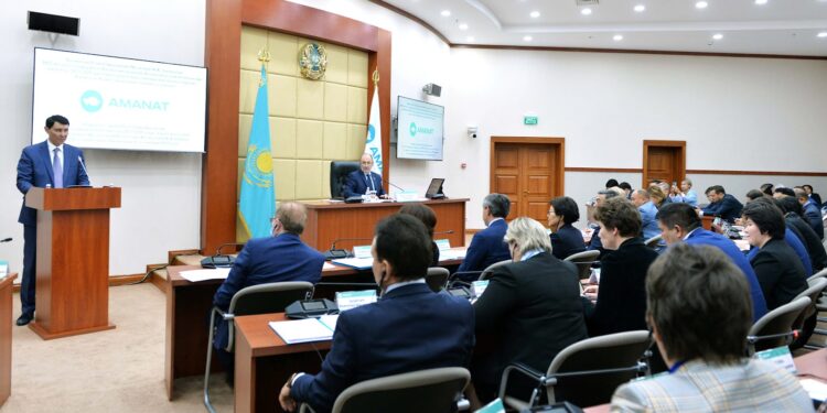 2023 жылы бюджет түсімі 17,8 трлн теңгені құрайды – Е. Жамаубаев