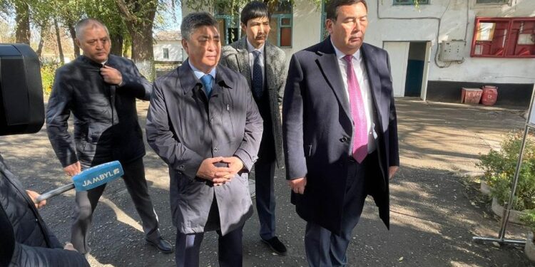 Саян Ахметжанов Жамбыл облысының ең басты экологиялық мәселесімен танысты