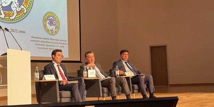 Экология министрі С. Брекешев оңтүстік астананың тұрғындарымен кездесу өткізді