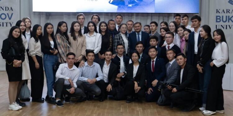 ҒЫЛЫМ ЖӘНЕ ЖОҒАРЫ БІЛІМ МИНИСТРІ САЯСАТ НҰРБЕК БӨКЕТОВ УНИВЕРСИТЕТІНДЕ ДӘРІС ОҚЫДЫ