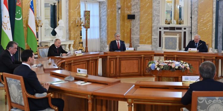 Президент Қасым-Жомарт Тоқаев ТМД мемлекеттері басшыларының бейресми кездесуіне қатысты