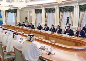 Президент Қасым-Жомарт Тоқаев пен Қатар Әмірі шейх Тәмим бен Хамад Әл Тәни кеңейтілген құрамда келіссөз жүргізді