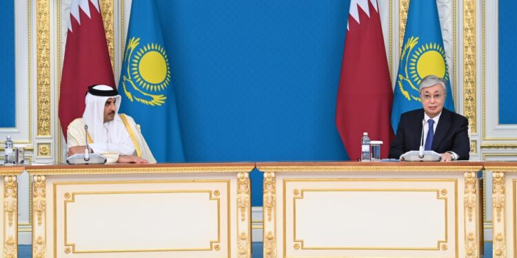 Қасым-Жомарт Тоқаев пен Тәмим бен Хамад Әл Тәни БАҚ өкілдері үшін брифинг өткізді