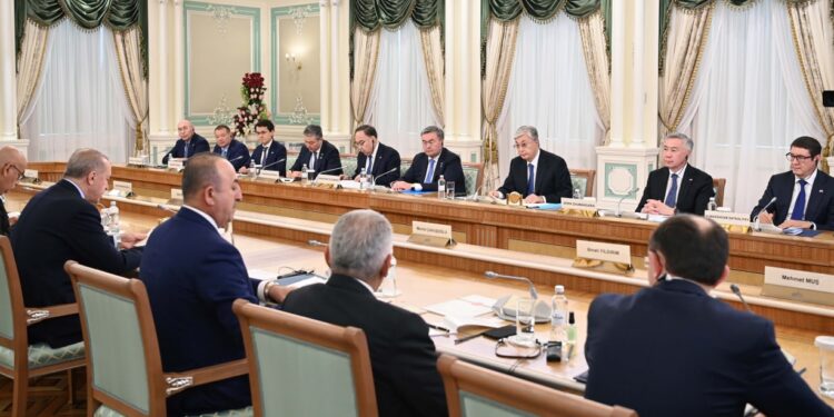 Қазақстан мен Түркия президенттері екі елдің Жоғары деңгейдегі стратегиялық ынтымақтастық кеңесінің IV отырысын өткізді