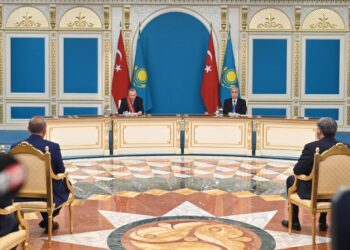 Қасым-Жомарт Тоқаев пен Режеп Тайип Ердоған БАҚ өкілдері үшін брифинг өткізді