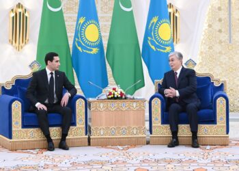Қазақстан мен Түрікменстан президенттері шағын құрамда келіссөз жүргізді