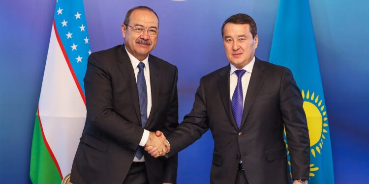 Қазақстан мен Өзбекстан Жол картасына қол қойды