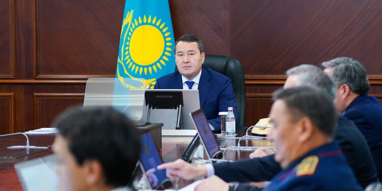 Үкіметте жол қауіпсіздігін қамтамасыз ету шаралары талқыланды