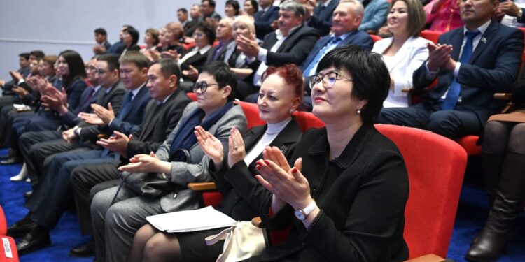 Алдағы үш жылда Қарағандыда 28 мың балаға мектеп салынады