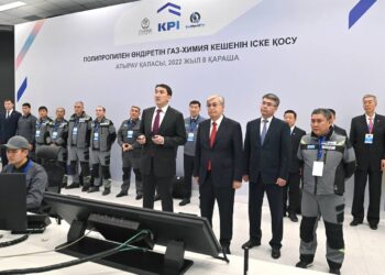 Мемлекет басшысы газ-химия кешенін іске қосты