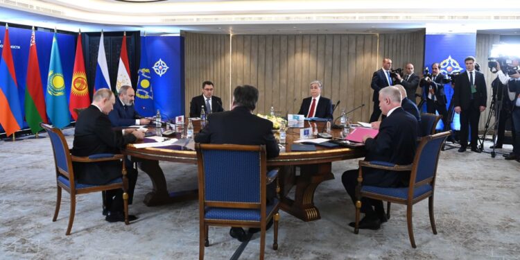 Қасым-Жомарт Тоқаев ҰҚШҰ Ұжымдық қауіпсіздік кеңесінің сессиясына қатысты