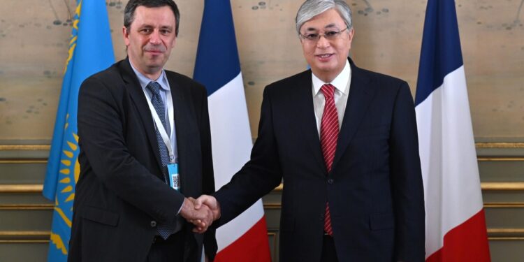 Мемлекет басшысы Électricité de France (EDF) компаниясының бас директоры Люк Ремонды қабылдады
