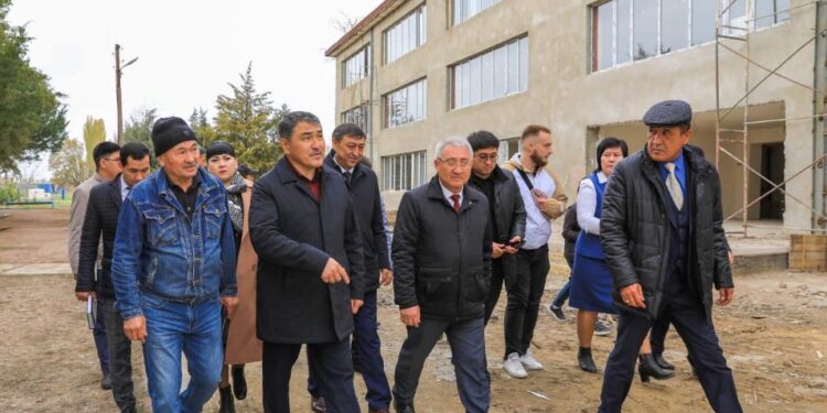 Жамбыл облысы әкімі Меркі ауданындағы бірқатар нысандардың жұмысымен танысты