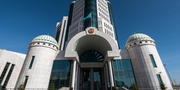 Парламент Сенатына Жамбыл облысынан кімдер барады?