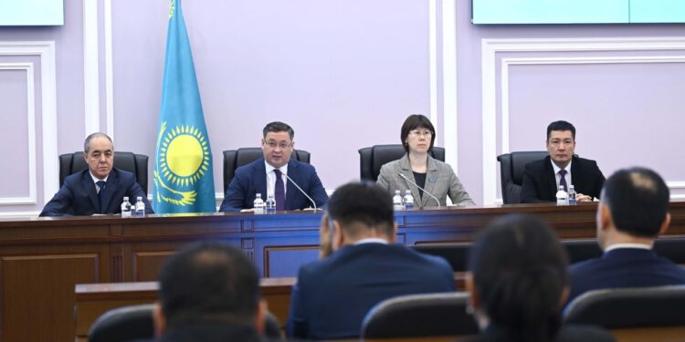 Президент Әкімшілігінің Басшысы Батыс Қазақстан облысының жаңа әкімін таныстырды