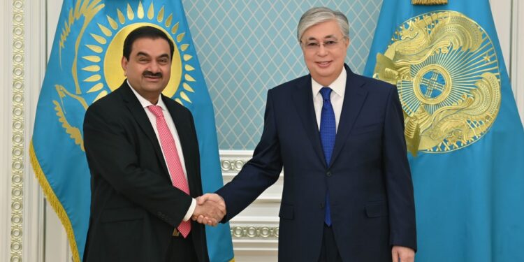 Мемлекет басшысы Adani Group компаниясының президенті Гаутам Аданиді қабылдады