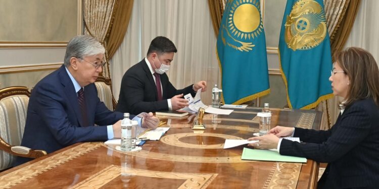 Мемлекет басшысы Қаржы нарығын реттеу және дамыту агенттігінің төрағасы Мәдина Әбілқасымованы қабылдады