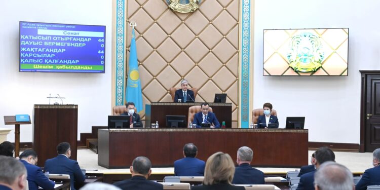 Мемлекет басшысы Парламент Сенатының отырысына қатысты
