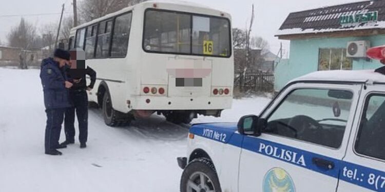 Жамбылдық полицейлер автобус жүргізушілері жасаған 1600-ден астам құқық бұзушылықты анықтады