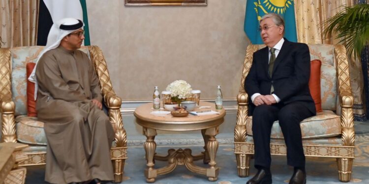 Президент БАӘ Премьер-министрінің орынбасары шейх Мансұр бен Заид Әл Нахаянмен кездесті