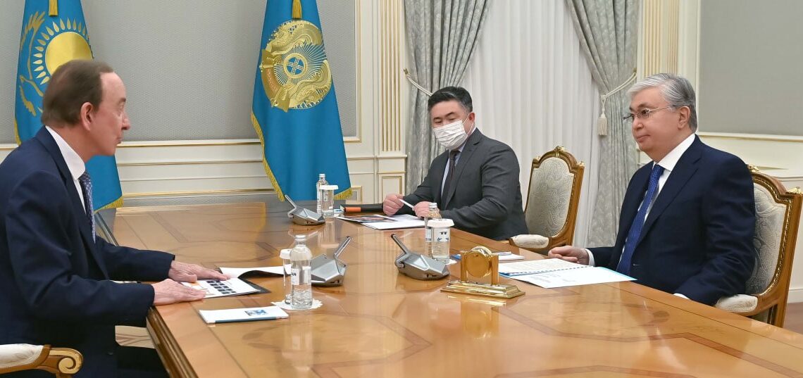 Мемлекет басшысы Air Astana президенті Питер Фостерді қабылдады