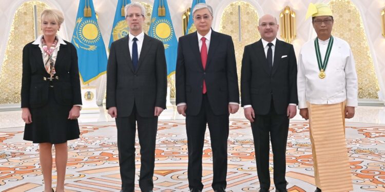 Президент Қасым-Жомарт Тоқаев бірқатар мемлекеттің елшілерінен сенім грамоталарын қабылдады