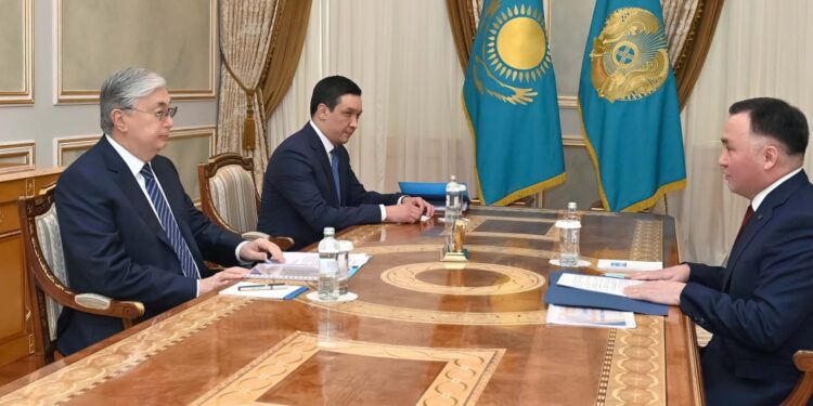 Мемлекет басшысы Жоғарғы Сот төрағасы Асламбек Мерғалиевті қабылдады