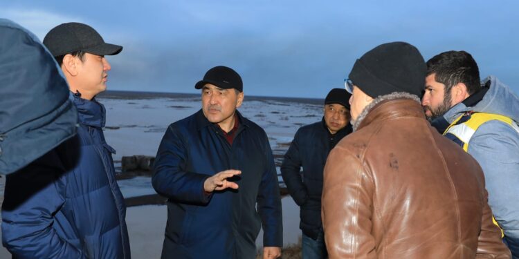 Нұржан Нұржігітов су шайған «Күрті-Бұрылбайтал» айналма жол бөліктерін қалпына келтіру жұмыстарымен танысты