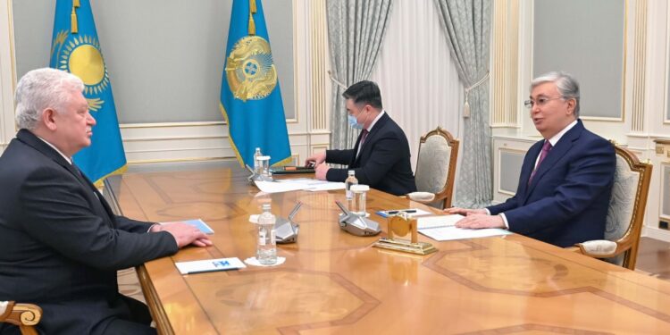 Мемлекет басшысы SCAT әуе компаниясының президенті Владимир Денисовті қабылдады