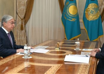 Президент Мемлекеттік қызмет істері агенттігінің төрағасы Дархан Жазықбаевты қабылдады
