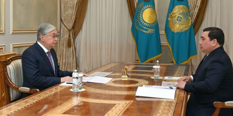 Президент Мемлекеттік қызмет істері агенттігінің төрағасы Дархан Жазықбаевты қабылдады