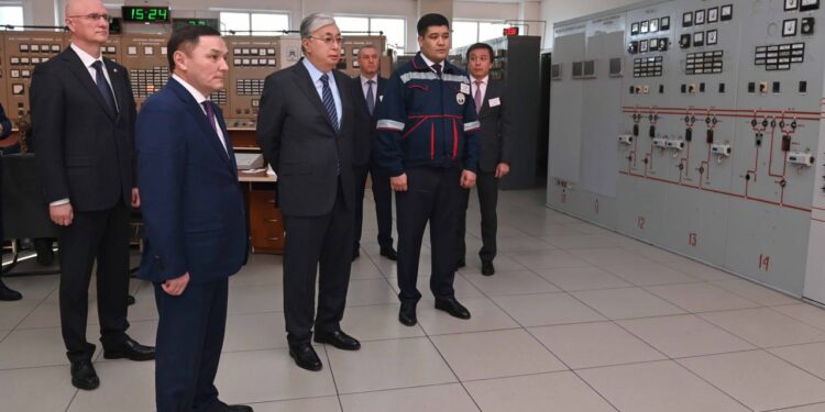 Мемлекет басшысы Степногорск қаласының жылу электр орталығының жұмысымен танысты
