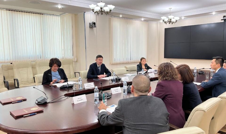 ҚР ДЕНСАУЛЫҚ САҚТАУ МИНИСТРЛІГІ «НОВАРТИС» КОМПАНИЯСЫМЕН ХАЛЫҚТЫҢ ДЕНСАУЛЫҒЫН САҚТАУ САЛАСЫНДАҒЫ ӘРІПТЕСТІКТІ КЕҢЕЙТУДЕ